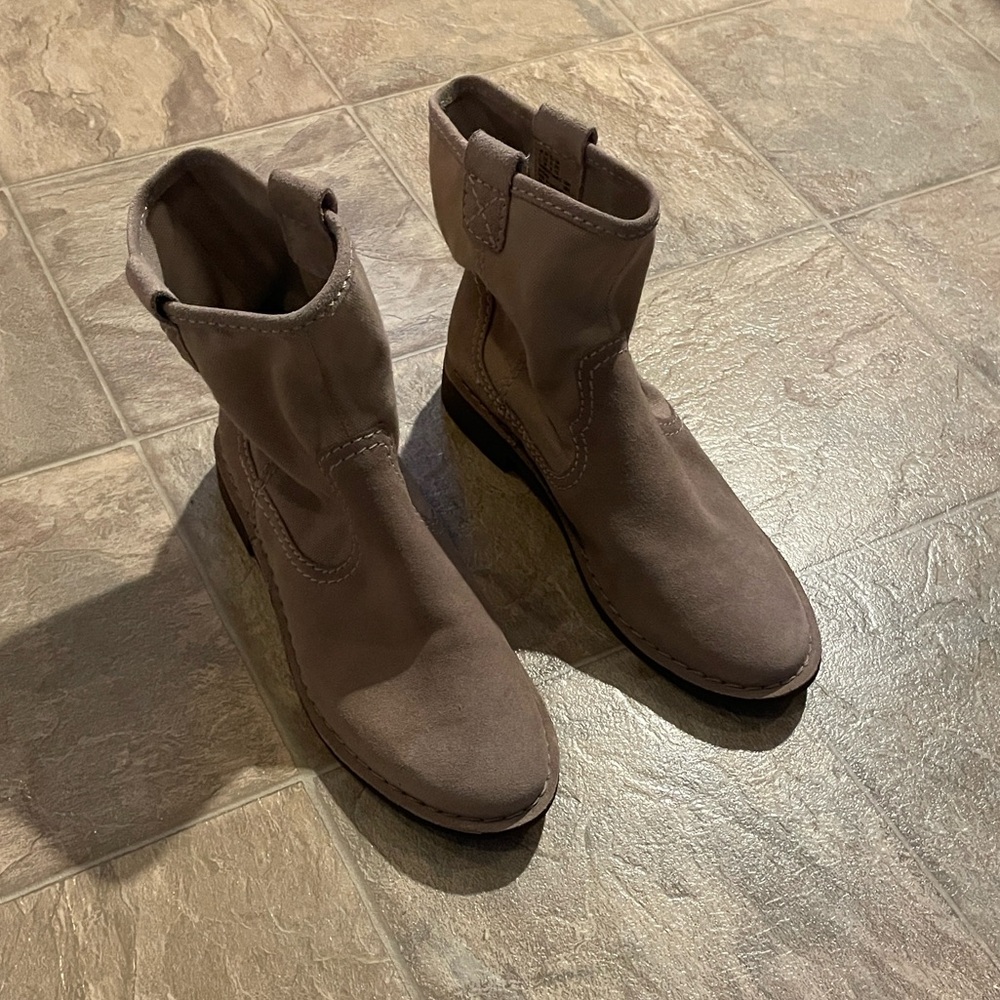 Clarks cabaret stage ladies ankle boot in sand suede